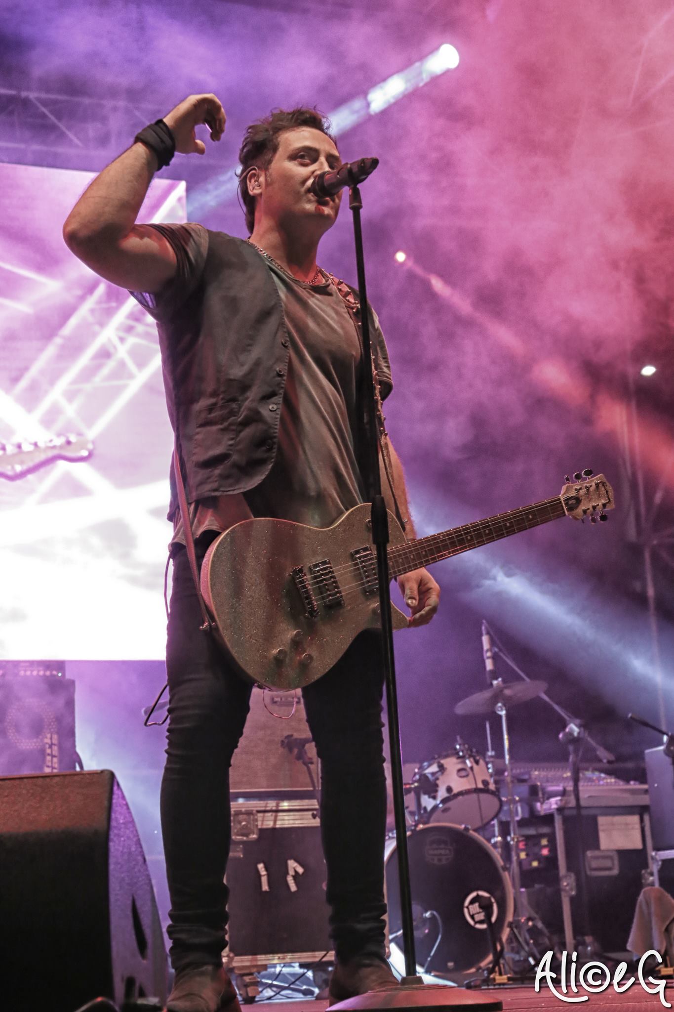 Luigi Bruno - la voce degli Oronero Luigi Bruno - la voce degli Oronero